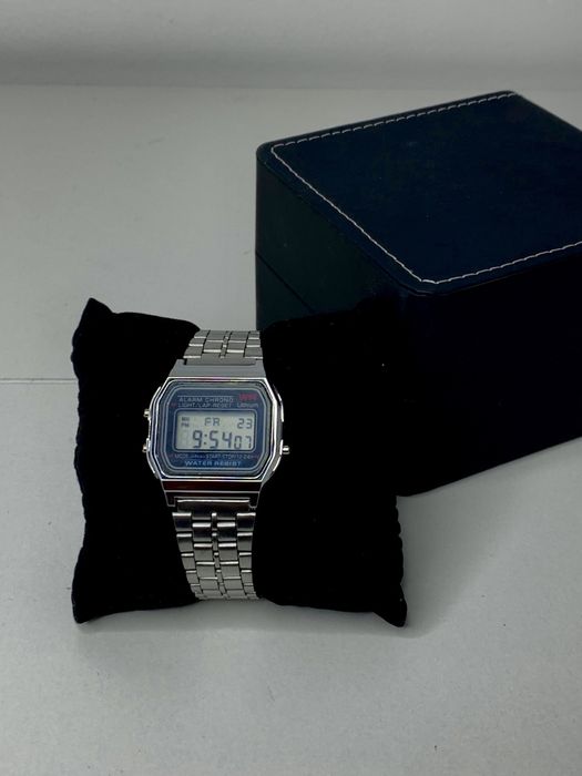 Часы “Casio classic”