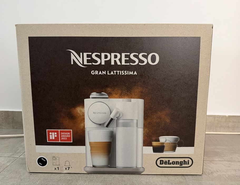 Espressor Nespresso Gran Latissima Black