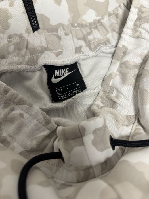 nike tech fleece camo alb