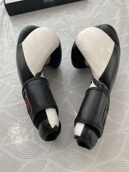 Боксерские перчатки 9Round  б/у подростковые, 12oz