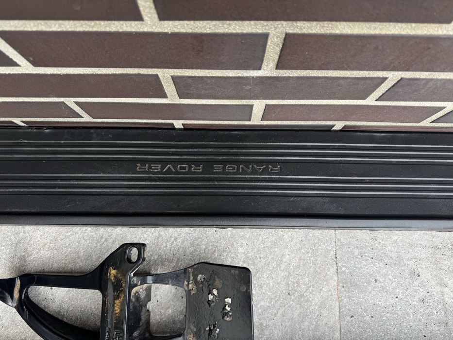 Praguri laterale (Side Steps) fixe Range Rover L405 – originale OEM