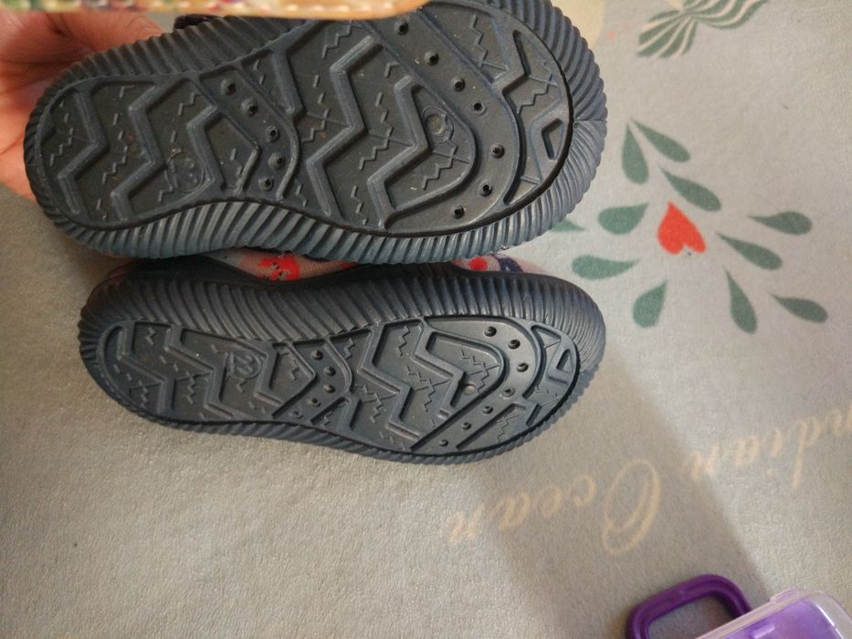 Детски дрехи и обувки