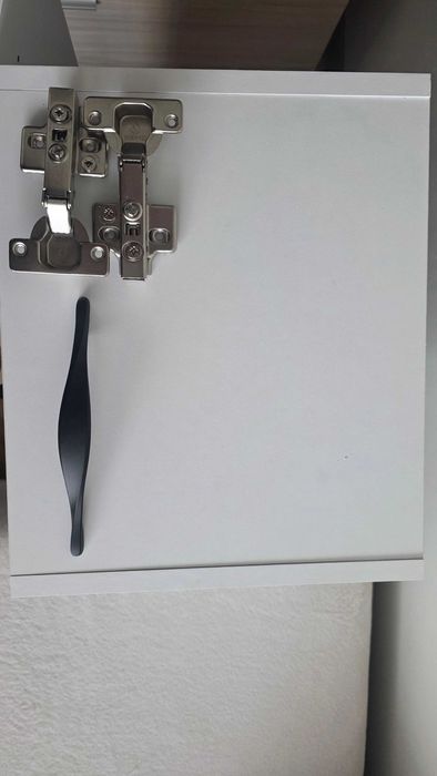 Продавам кухненски шкаф