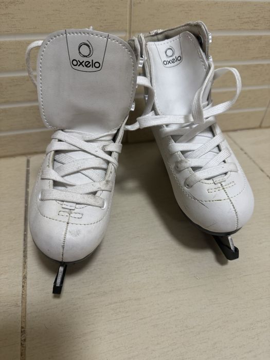 Patine copii albe , gheata marimea 31 pentru patinuar fete sau baieti