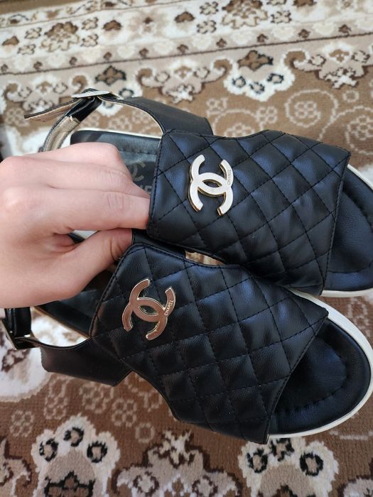 Продам женские вещи