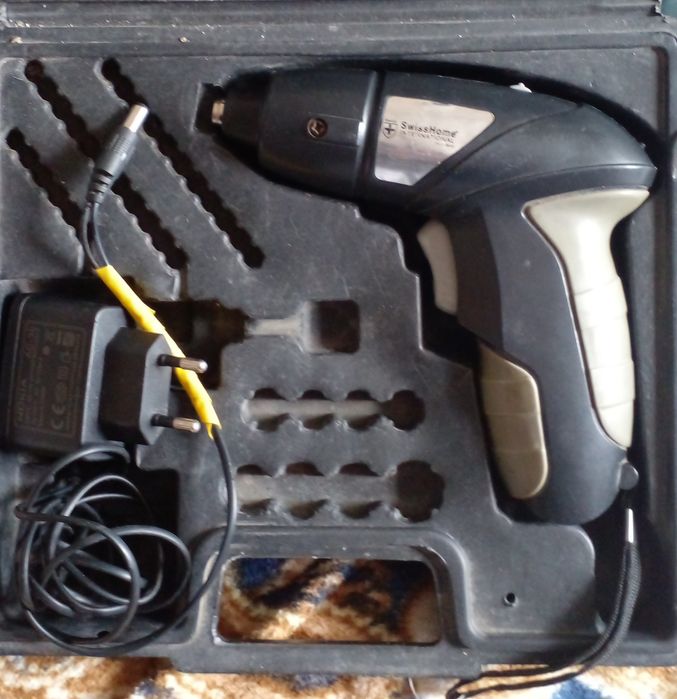 Электроотвёртка универсальная