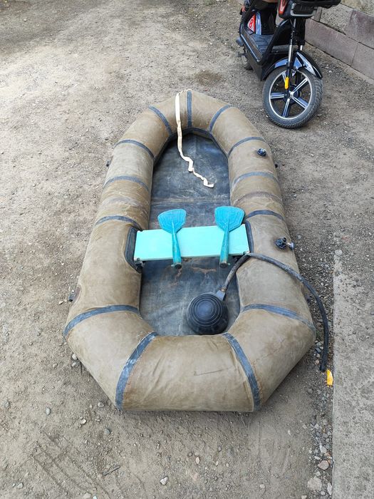 Продам лодку, одноместная