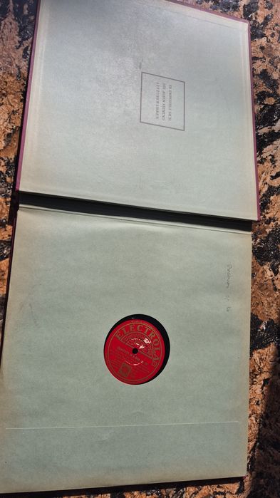 Vând lot 7 Discuri Grammophon & patefon colectie cu muzica clasică 

-