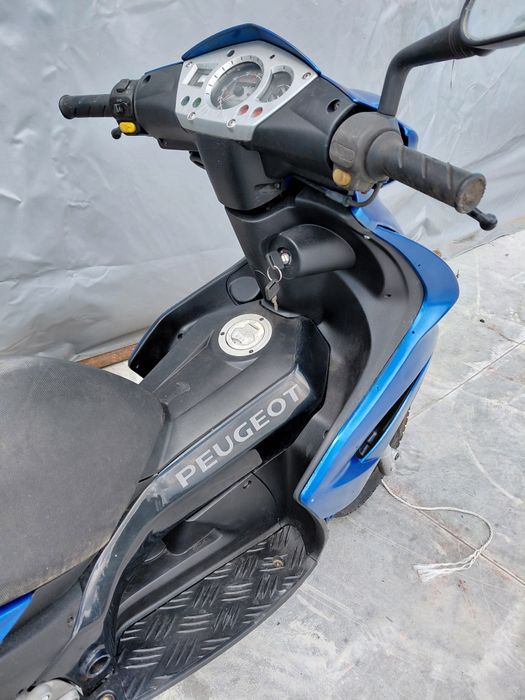 Scuter Peugeot Jet Force.