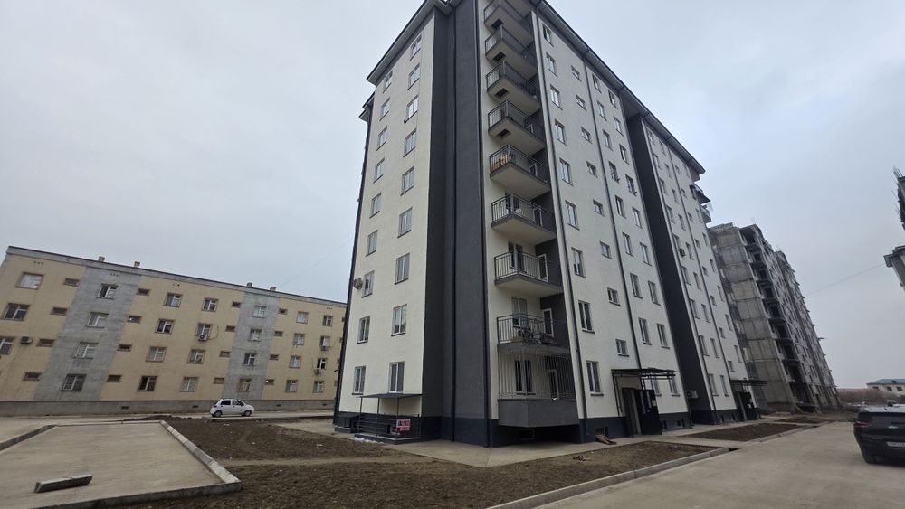 Yangi bozorda 1 chi etajda dom sotuladi srochna