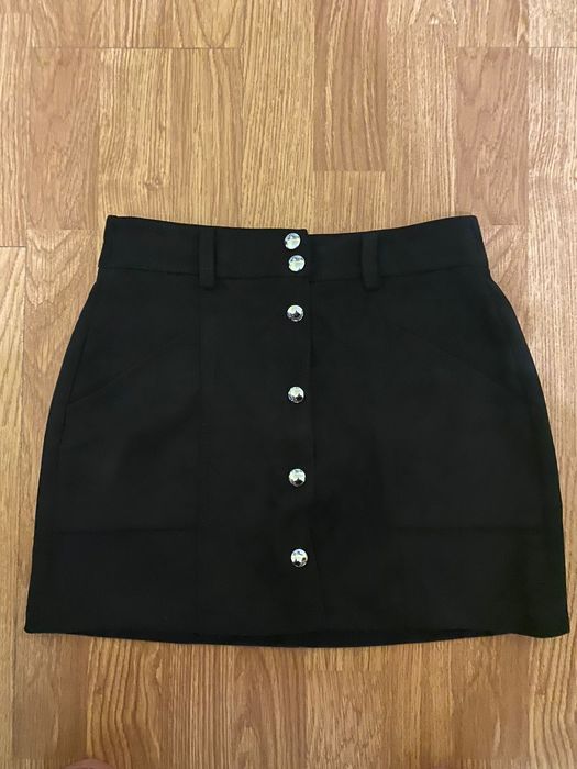 пола Bershka XS.