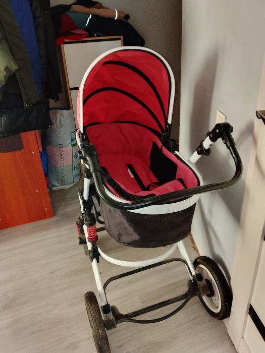 Детская коляска отдам даром