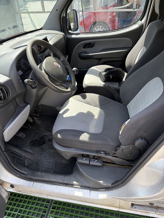 Vand Fiat Doblo 1.3 diesel 5 locuri+marfa fiscal pe loc si acte valabile