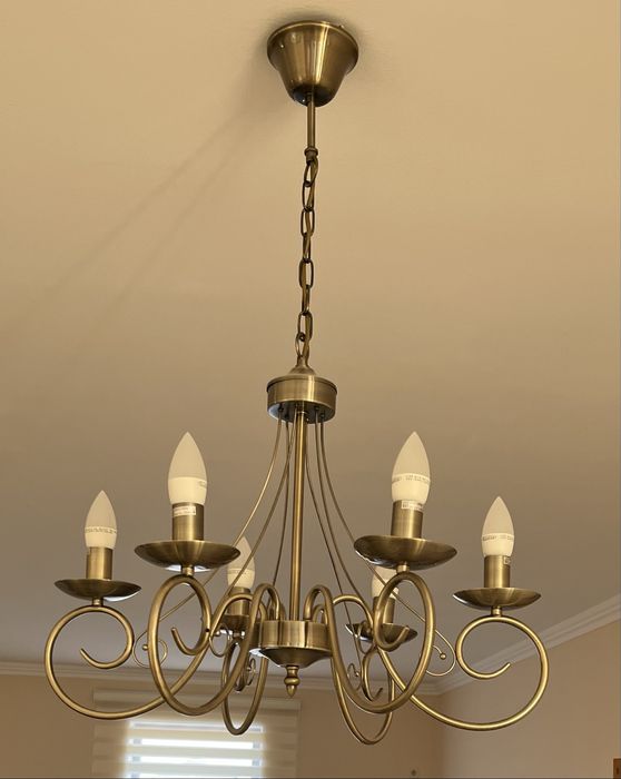 Люстры пяти и шести рожковые