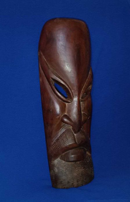 Маска африканская из натурального дерева