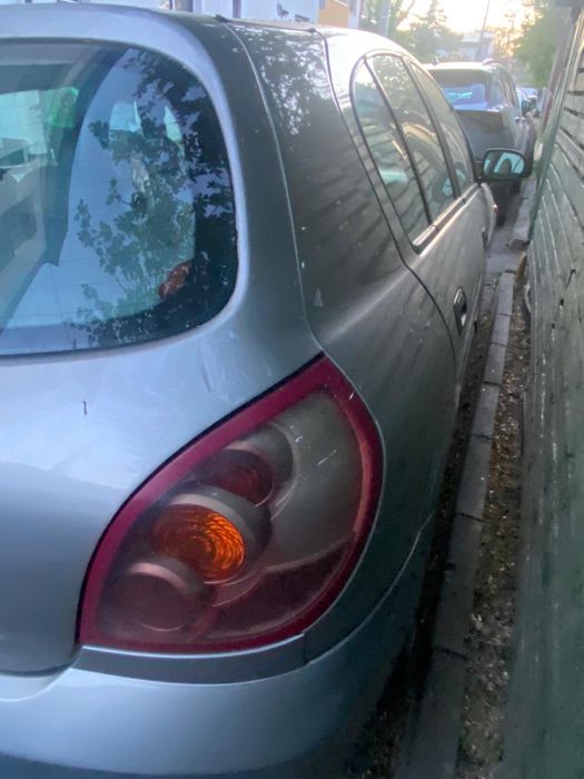Vand Nissan Almera
