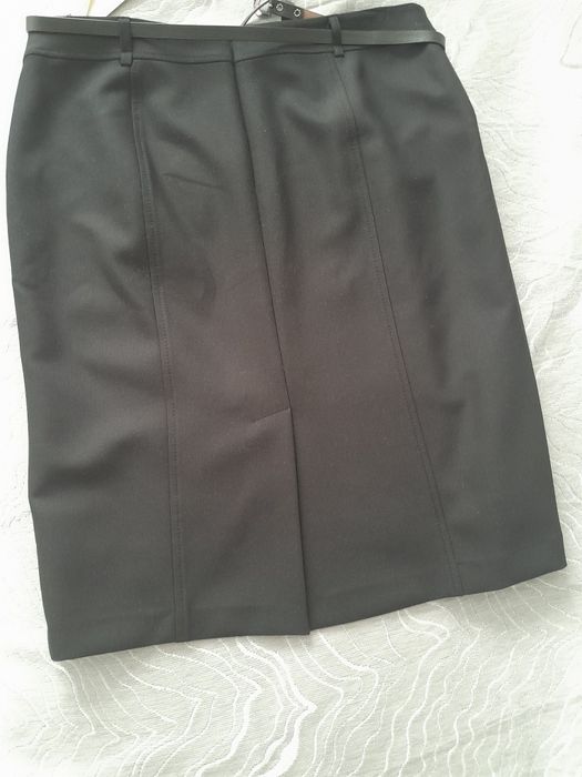 Юбка офисная,прямая.