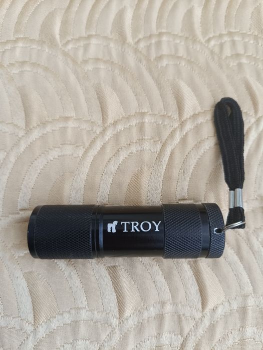 Метално фенерче със светодиоди