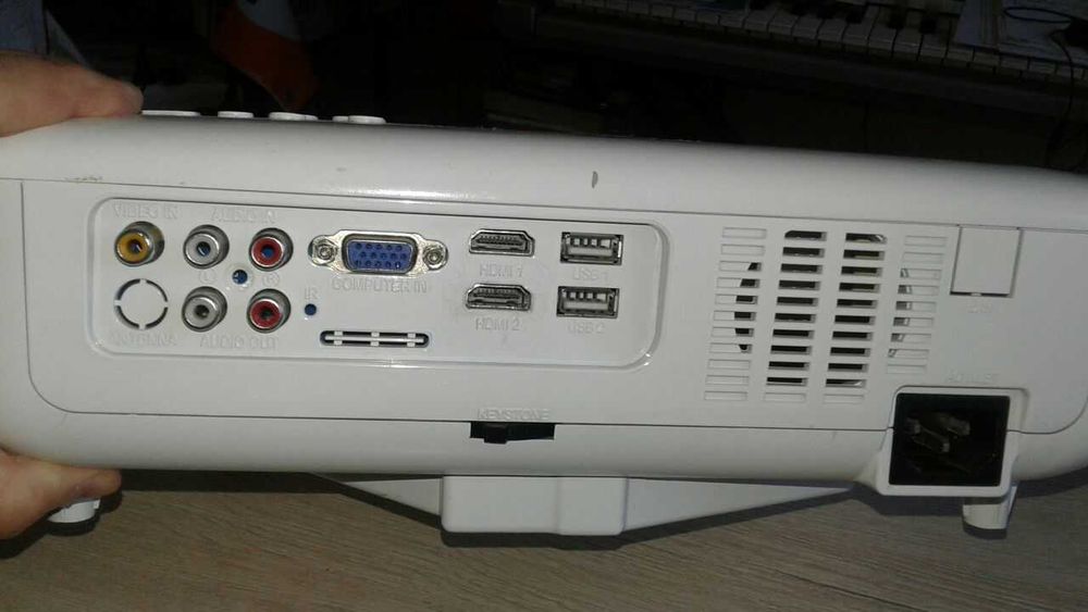 Проектор FOCUS Proyektor