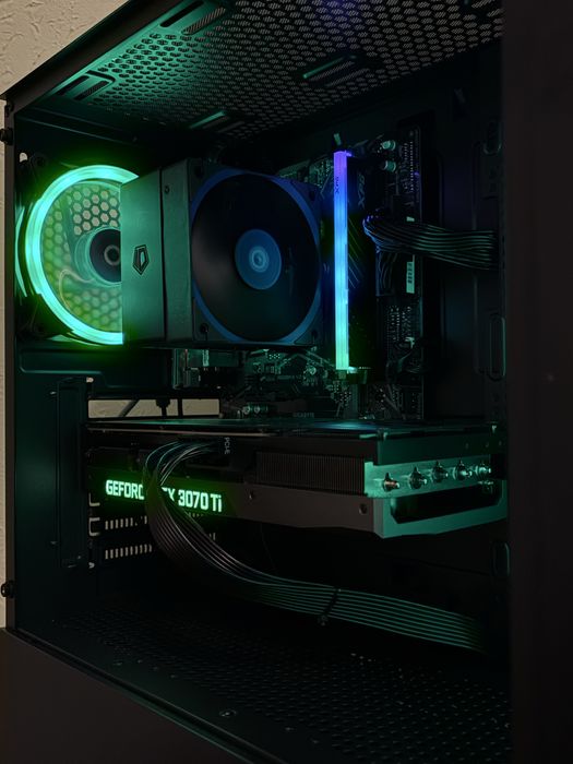 pc gaming la comanda i5 i7 i9 ryzen 5 7 9 ddr4 ddr5 500/1tb ssd rtx rx gtx garantie 2 ani