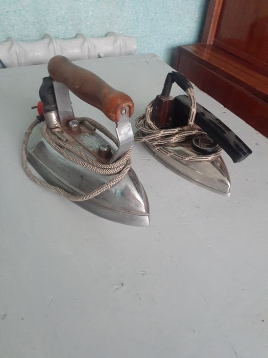 Продаётся Советские утюги