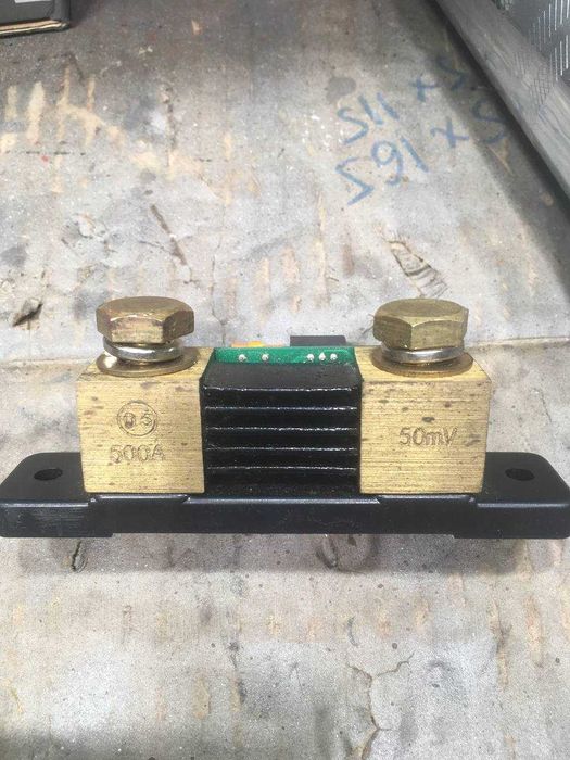 Шунт Victron Energy 500A/50mV – Перфектно състояние