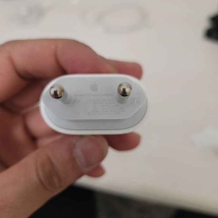 Зарядка от айфона срочно