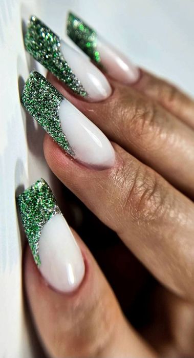 Servicii de Manichiură-Pedichiură