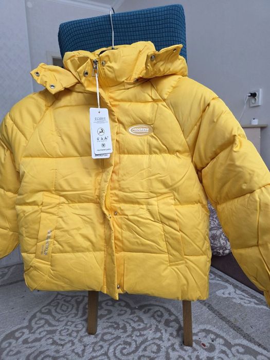 Куртка размер S новая