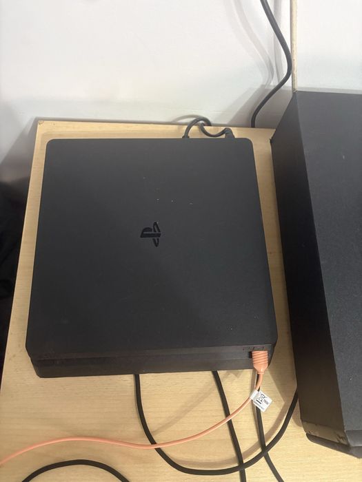vand ps 4 in stare impecabila