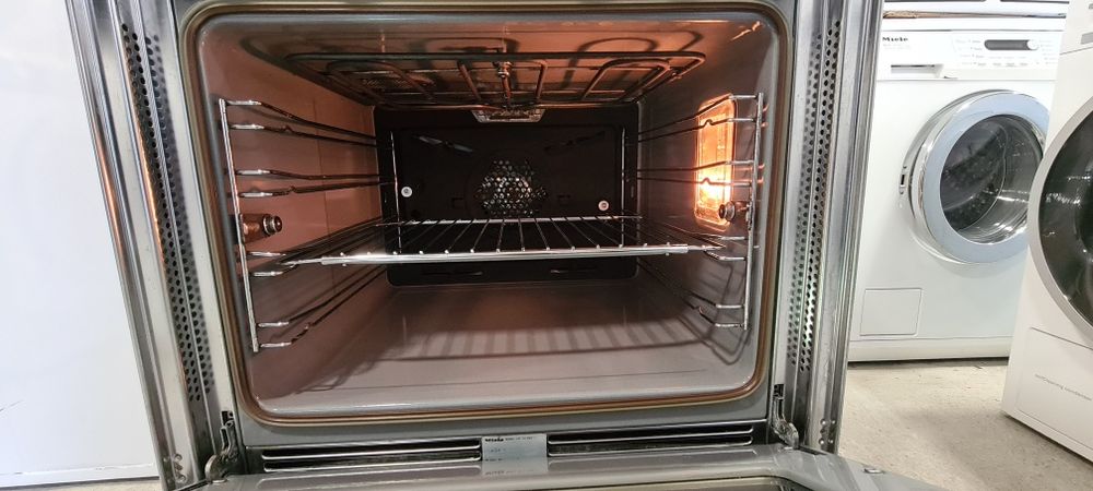 Фурна за вграждане с керамични котлони Miele H251