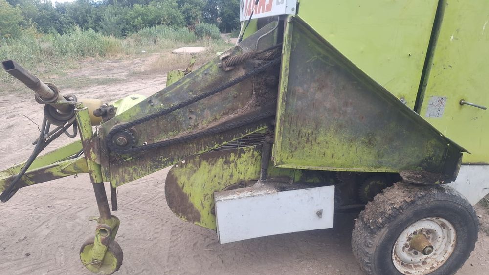 Продам рулонный пресс клас 44