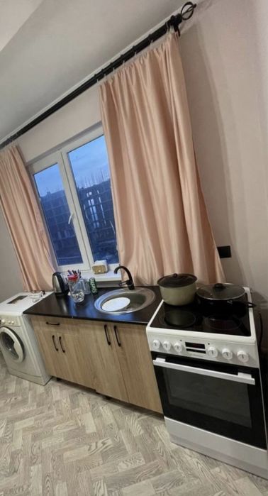 Продам электрическую плиту Hansa