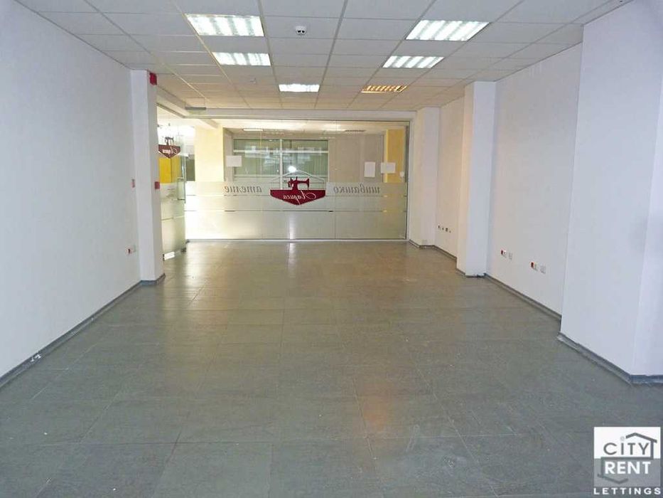 Дава се под наем Магазин в Велико Търново, Център - 55 кв.м за 255 € - Снимка #2