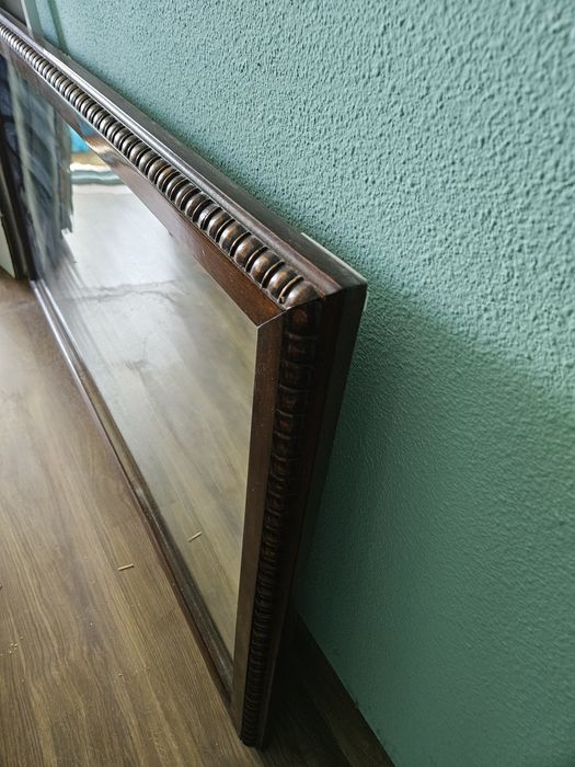 Oglindă vintage din lemn masiv