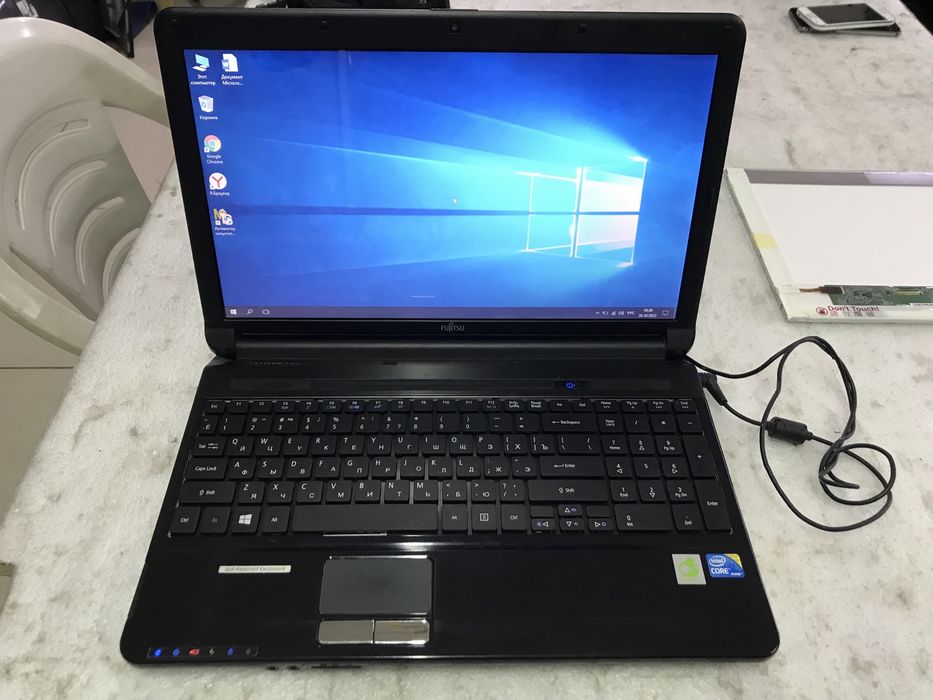 Нутбук fujitsu i3 проц