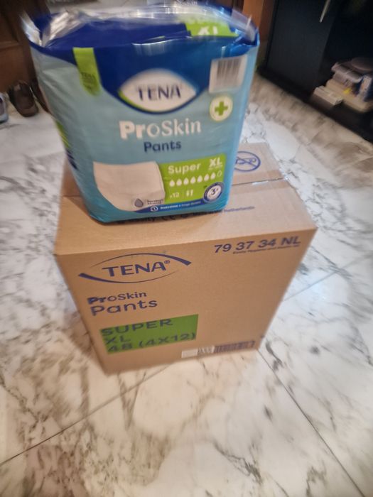Scutece tip chiloți  tena