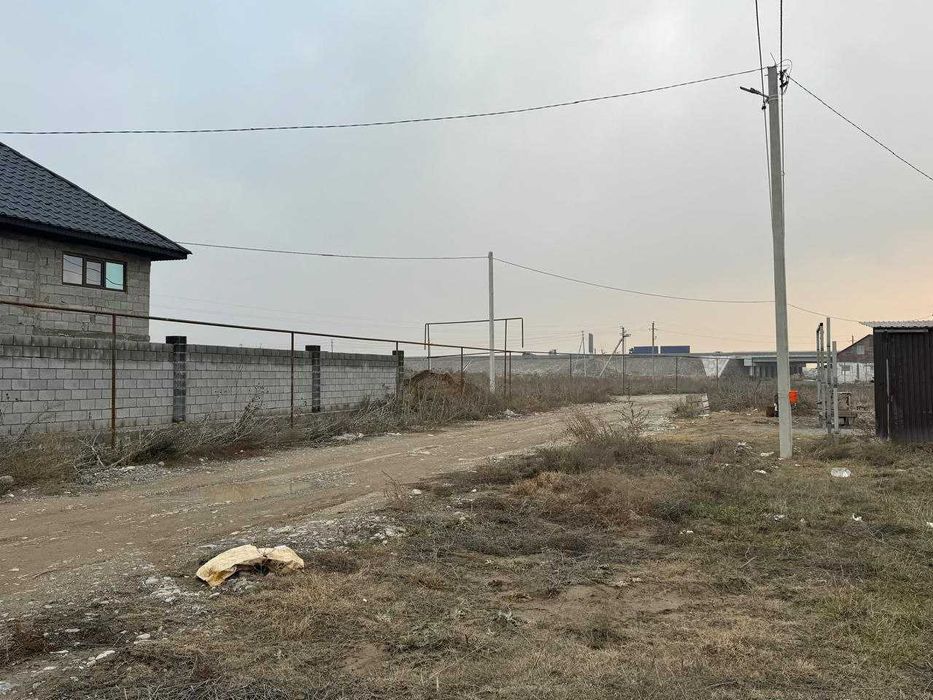 Массив Школьный, Розница