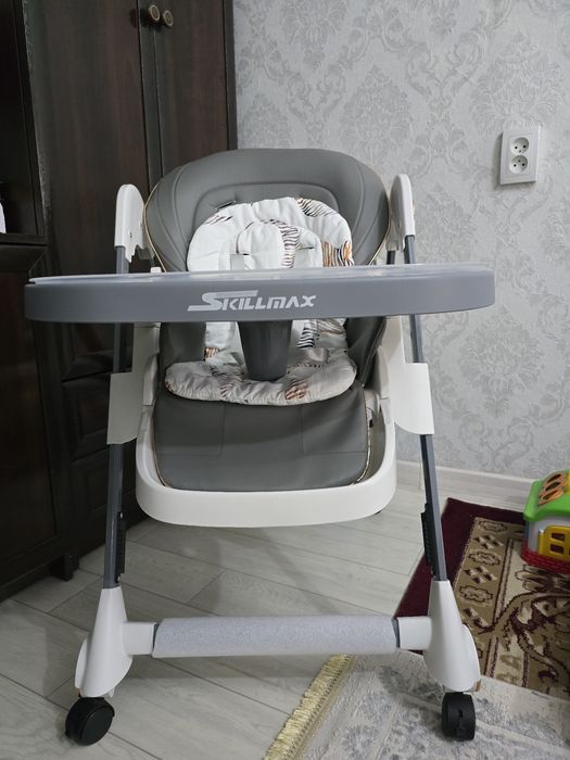 Функциональный стульчик для кормления (есть подарок)