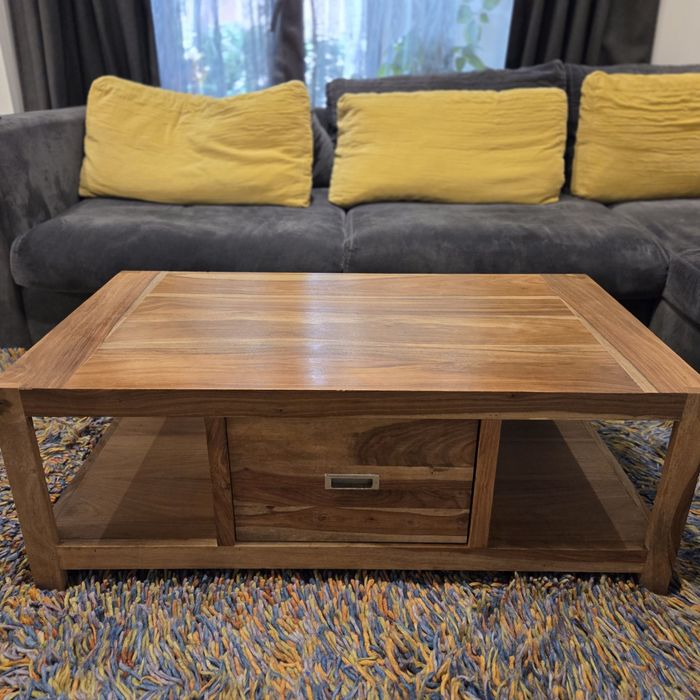 Холна маса, естествено дърво