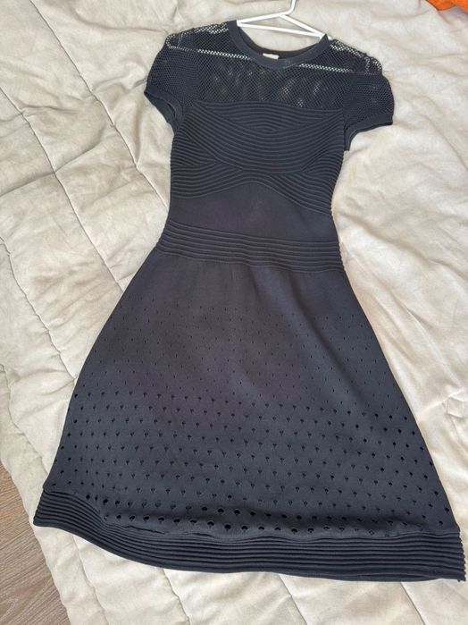 Pinko рокли, зелена и черна, плетиво. Черна рокля Karen Millen