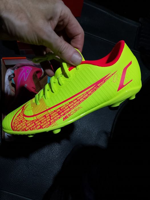 Футболни обувки  Nike Mercurial  Air Zoom Vapor 16 .чисто нови Номера