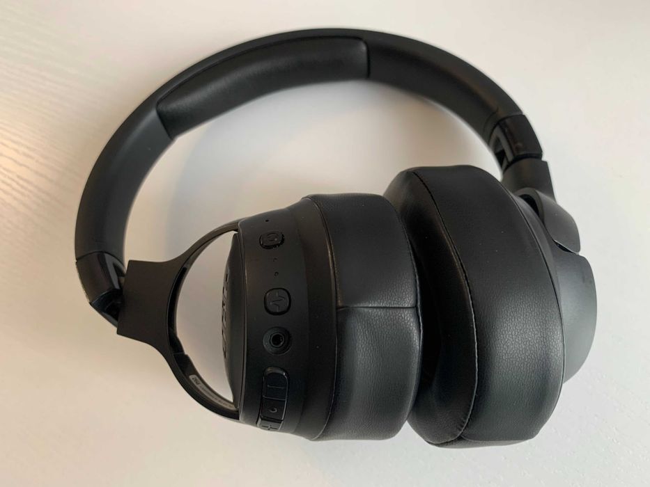 Безжични слушалки JBL TUNE 750BTNC