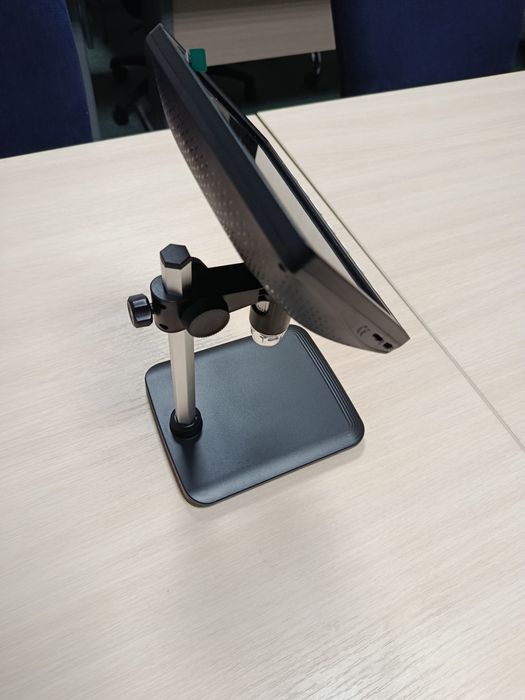 Microscop electronic cu display 18 cm