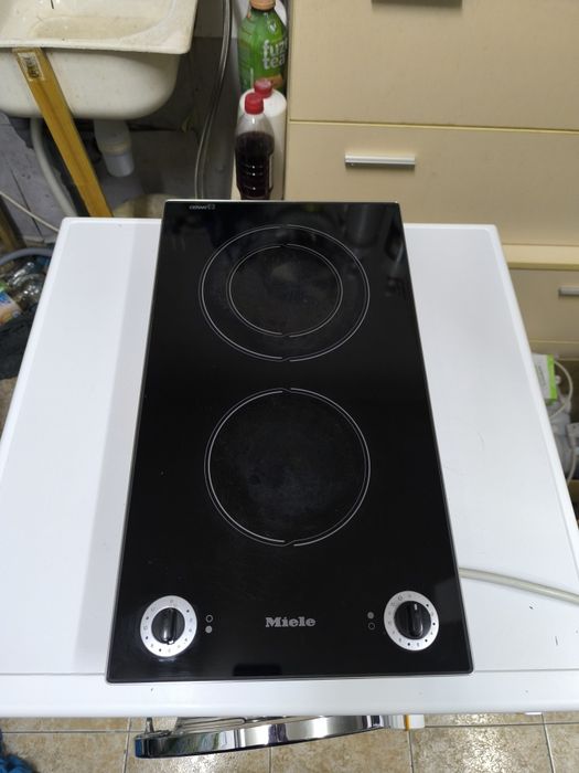 Керамичен плот Miele KM400