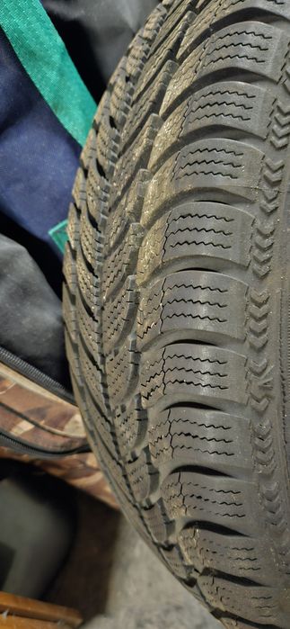 Jante cu cauciucuri iarna 195/65/15 ca noi vw, skoda, seat, audi