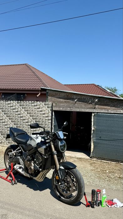 Honda CB650R 2024 - GARANTIE