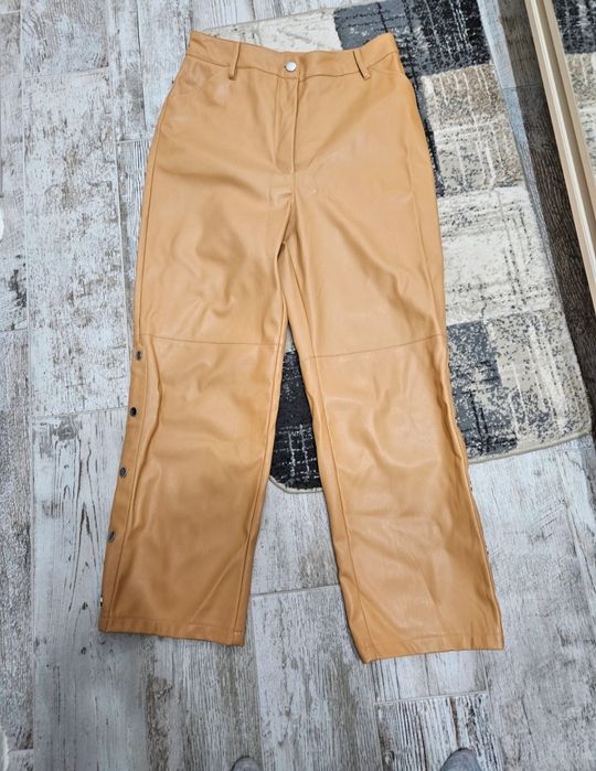 Pantaloni  bej/maro na-kd 3i