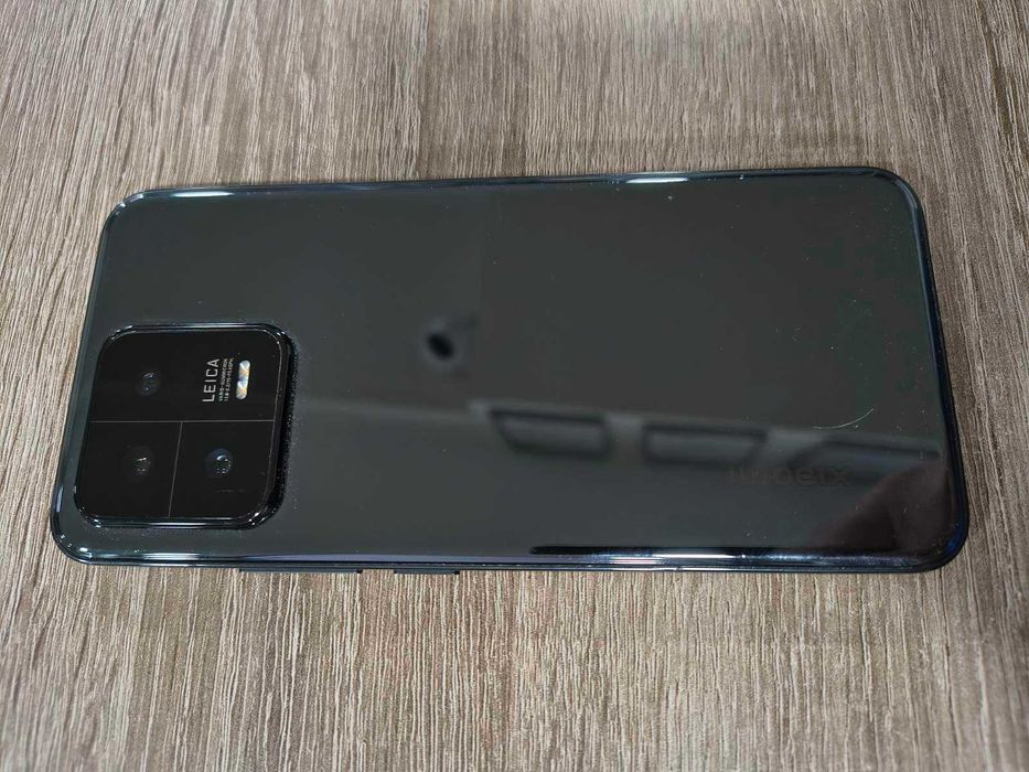 Телефон Xiaomi 13 256gb/8gb