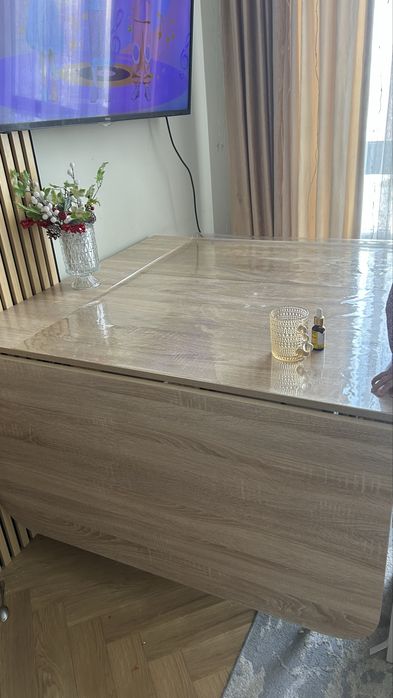 Продам трансформер стол 35000 тг.